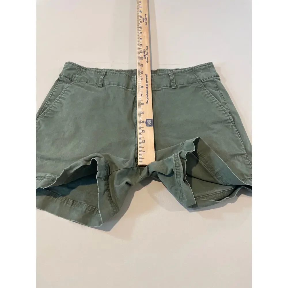 Gap Size 8 Olive Green Chino Shorts 5” Inseam